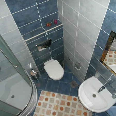 8 * Novi Sad
