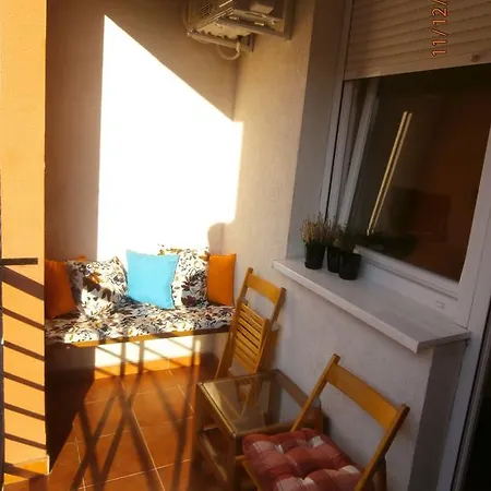 8 Apartment *