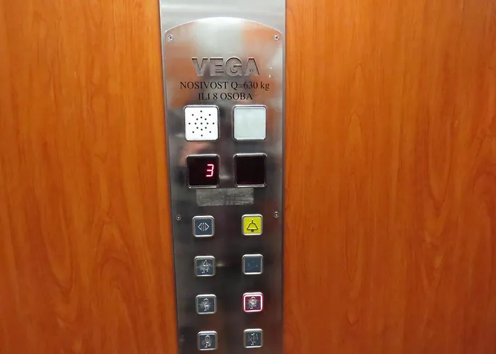 8 Apartamento Novi Sad